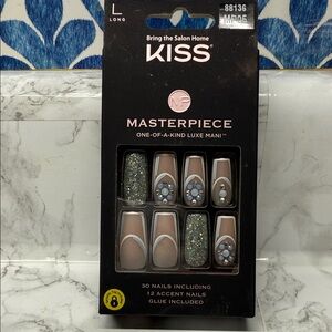 Kiss Masterpiece Nails - Glitter and Nude Press On Nails New In Box